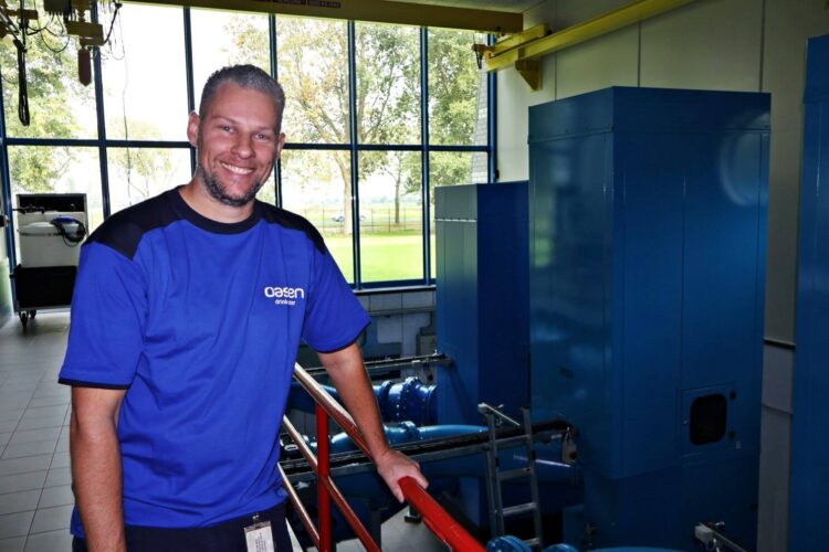 Technisch bedrijfsvoerder Nando van Dijk (36) van drinkwaterbedrijf Oasen.